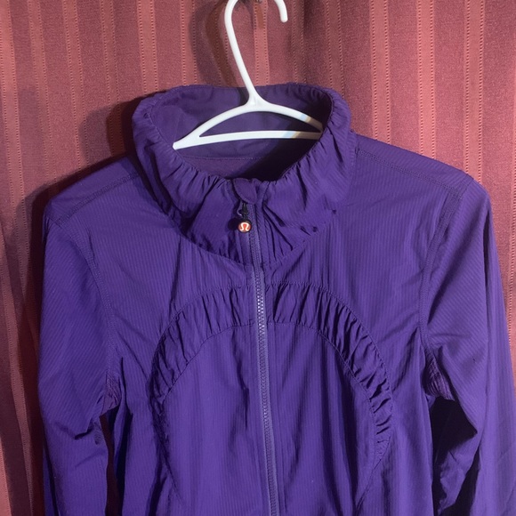 Lululemon running jacket - Picture 3 of 8